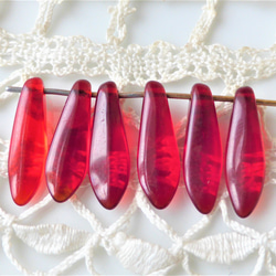 ダガー透明赤　Czech Glass Beads6個 1枚目の画像
