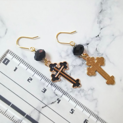 クロス 十字架ピアス ピアス（フック・チェーン） 【全品送料