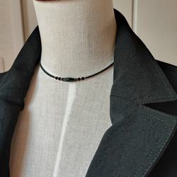 漆黒カット加工ライス型チェコビーズのチョーカー 8枚目の画像