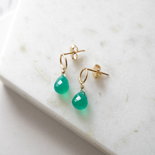 14kgf/小さなピアス×グリーンオニキス ピアス（フック・チェーン