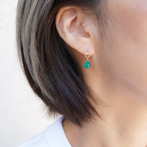 14kgf/小さなピアス×グリーンオニキス ピアス（フック・チェーン