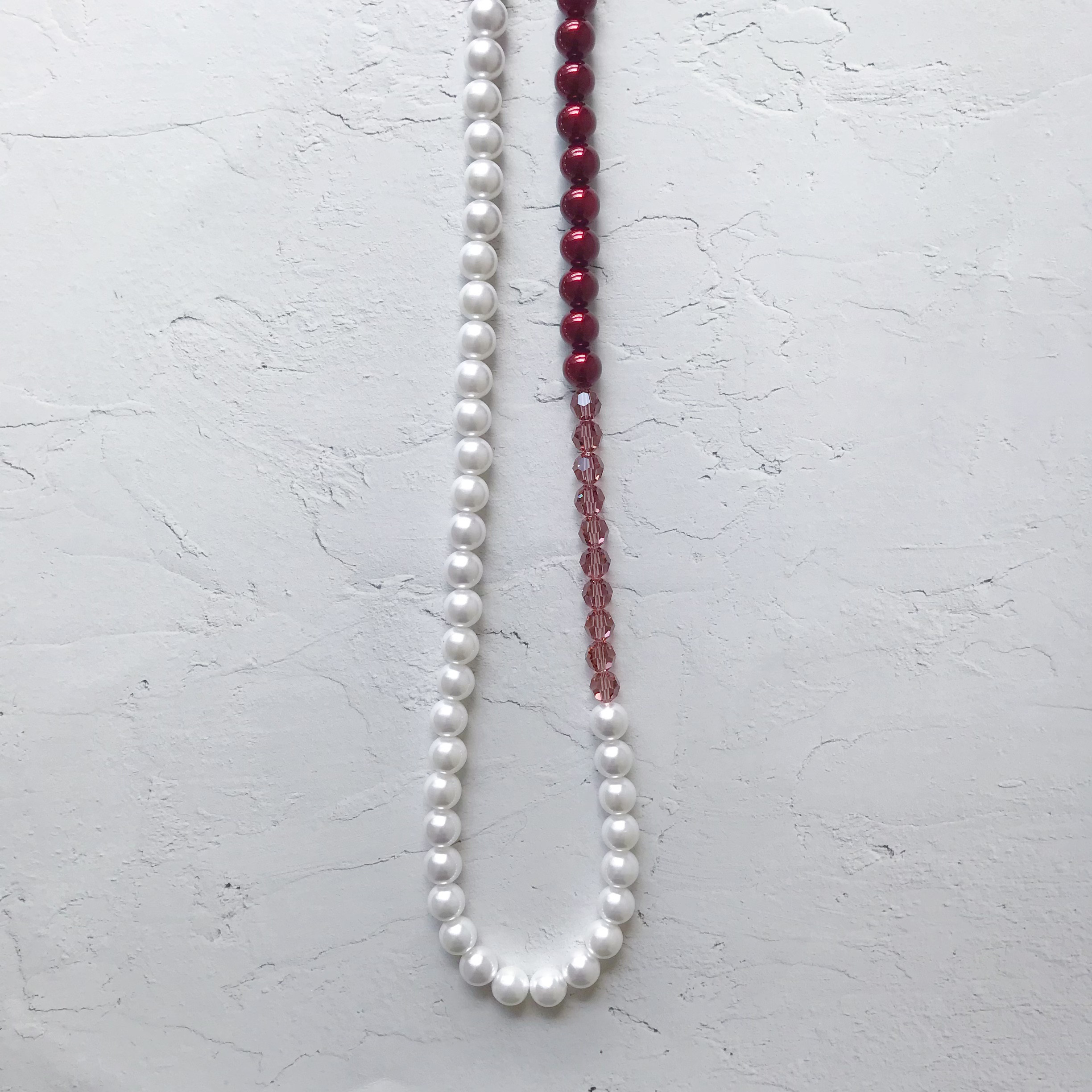 【バイカラーdeパールネックレス】10mm ロング　ホワイト×アメリカンチェリー レッド