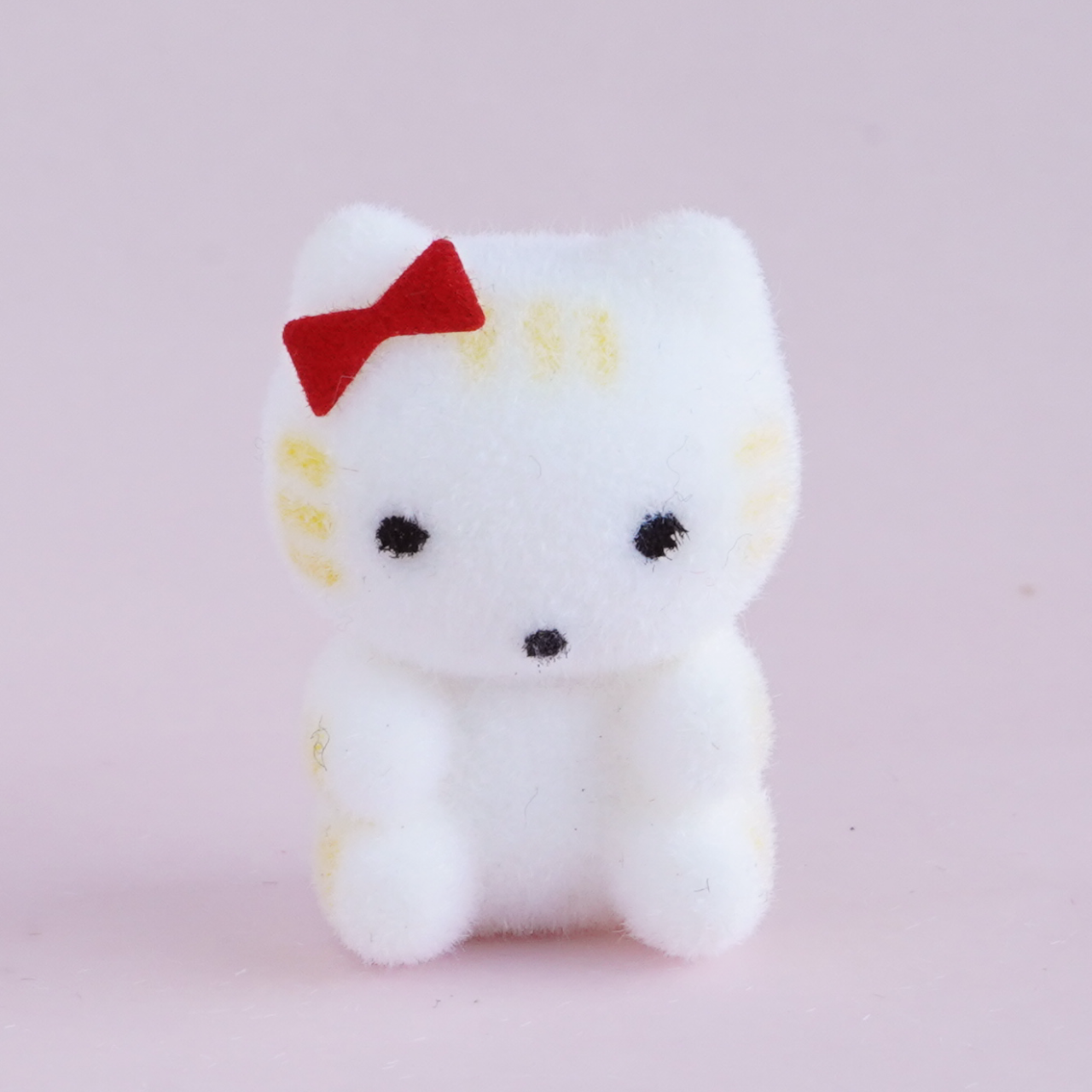 1個)フロッキー ねこちゃんマスコット＊イエロー その他素材 bonbon