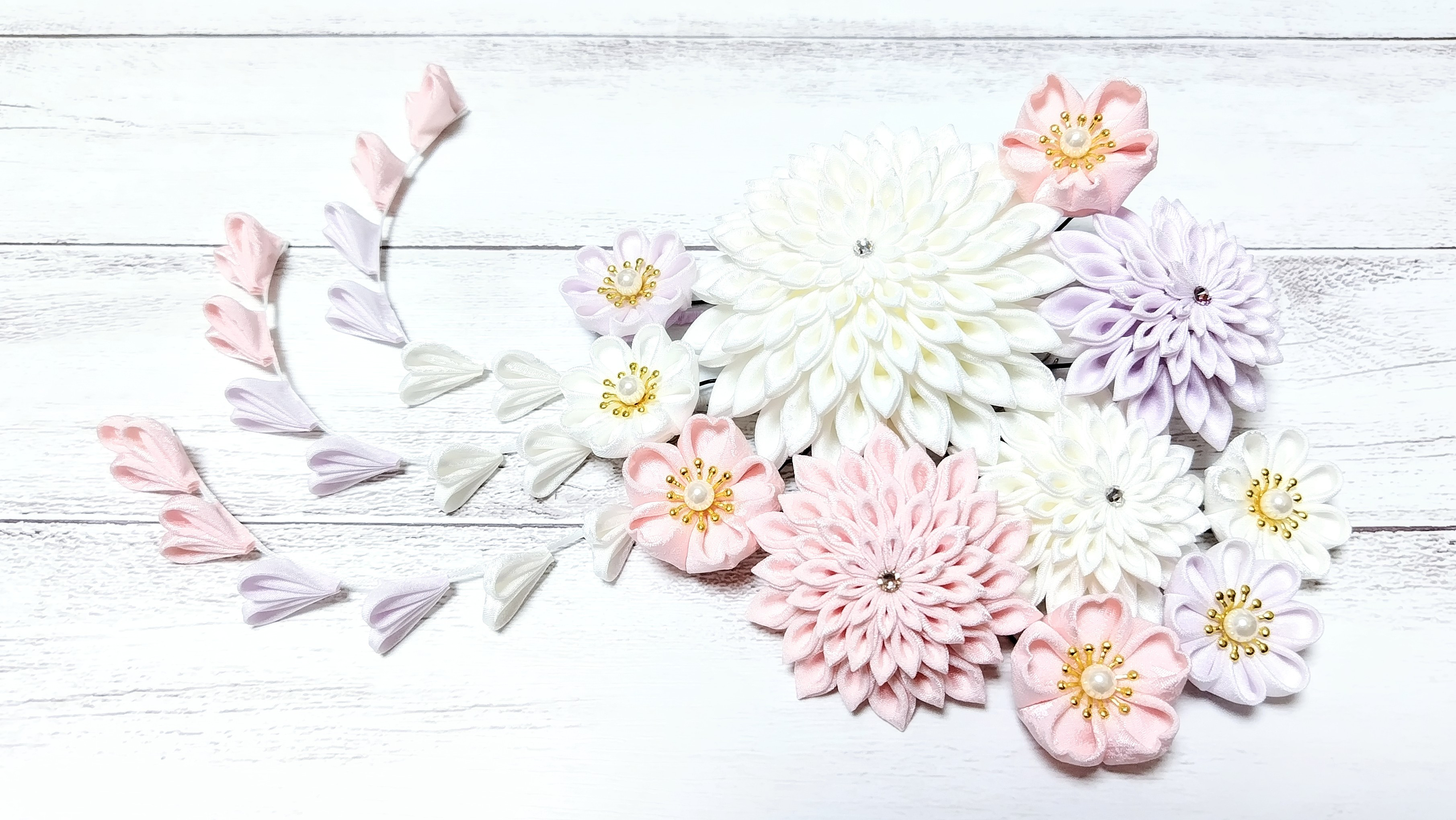 つまみ細工の髪飾り ヘアコームとＵピン １２点セット【白･ピンク･紫】