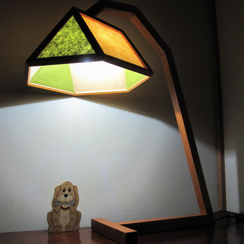 インテリア照明 正三角台塔 B8KF-5 立方8面体 デスクライト スタンド