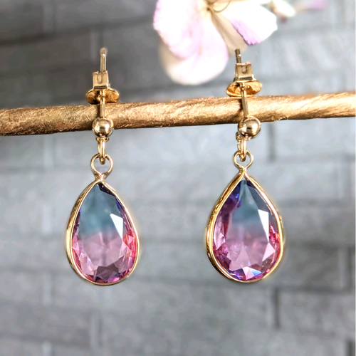 ラスト1☘朝露纏った紫陽花☘ Gradation pink & Aqua blue crystal 