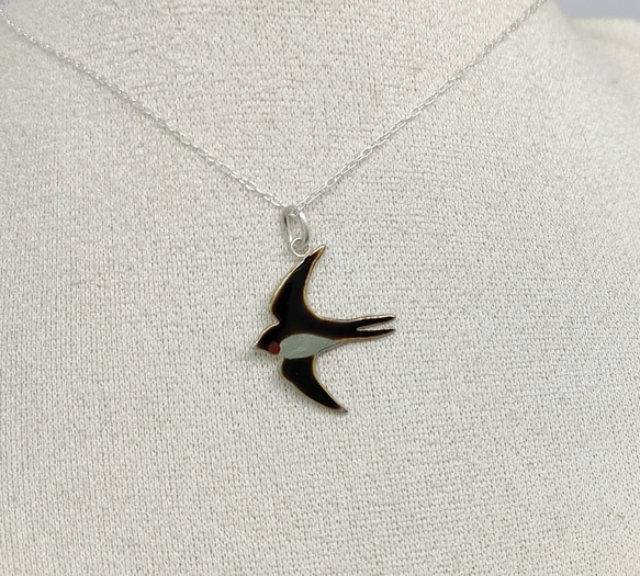 【kuku様】ハンドメイド✿*:・゜ ツバメネックレス ネックレス・ペンダント kukuLu 通販 8683956