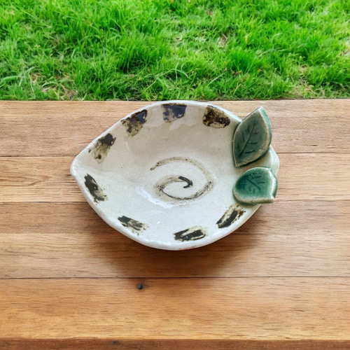 小皿　折鶴　豆皿　小判皿　萬古焼　訳あり　ニュウ　松葉 小皿 食器 お皿 お正月 鶴 亀 鯛 銘々皿 陶器 有田焼 幸楽窯
