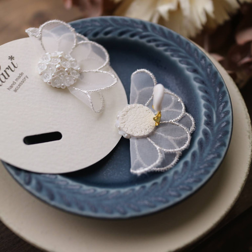 再販】フラワーレースとビーズ刺繍のスパンコールのお花ブーケピアス