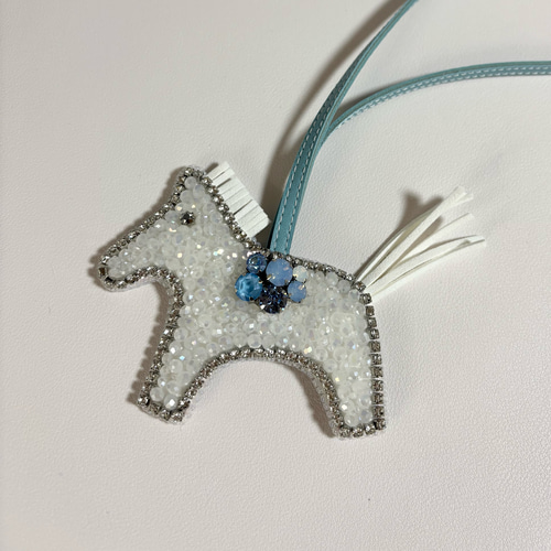 お馬さんチャーム（ビジュータイプ）☆ビーズ刺繍のバッグ