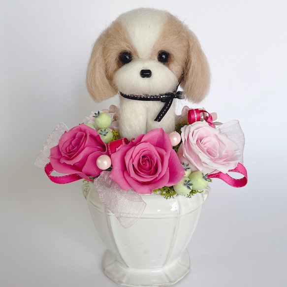 シーズーのプリザーブドフラワーアレンジメント（ピンク） 犬 母の日 