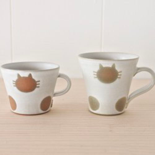 お茶碗中サイズ（白）ねこ水玉【受注制作】 茶碗・めし碗 こめがま