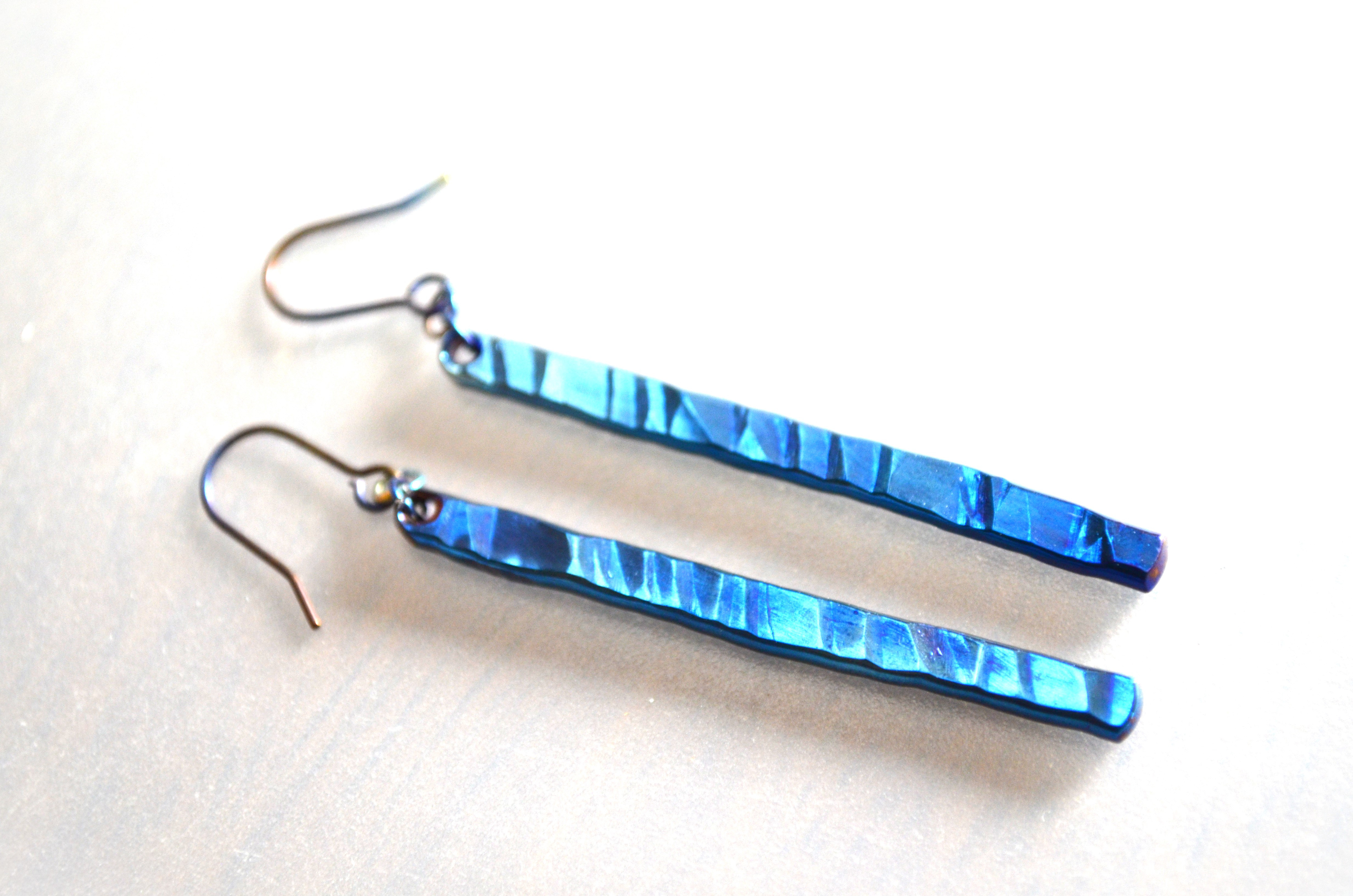 Titanium pierced earrings・チタン製ピアス・ブルースティック