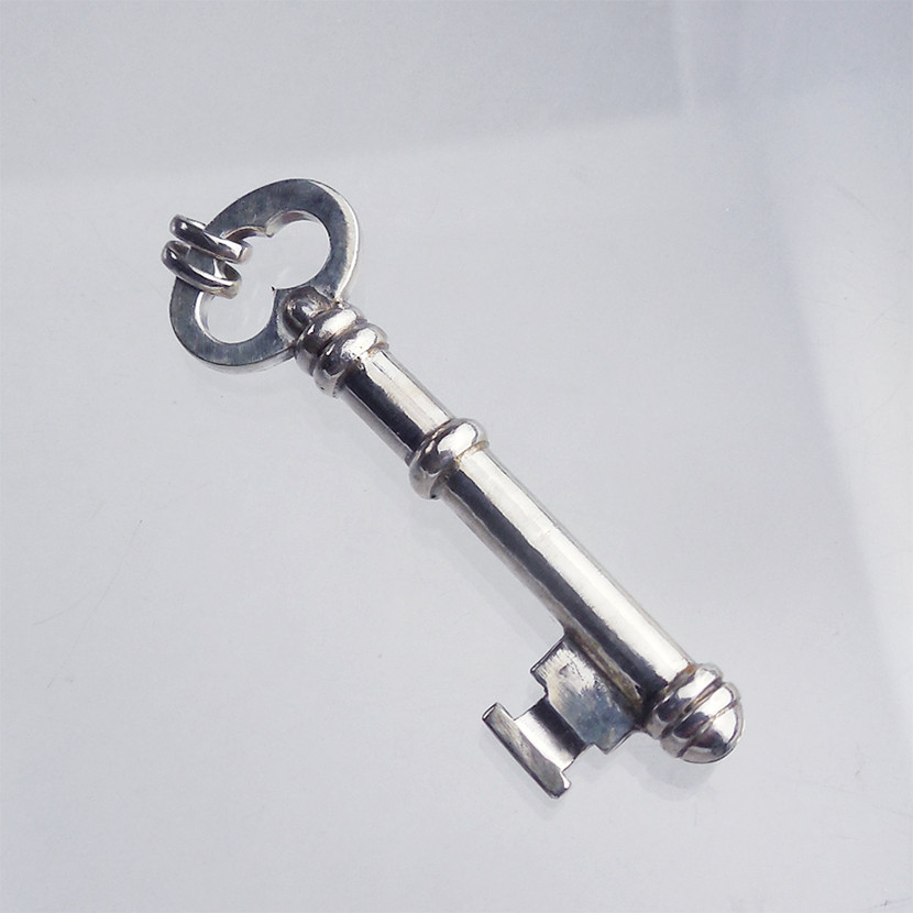 銀の笛 　シルバーペンダント　ホイッスル　key 鍵　カギ 【送料無料】whistle00