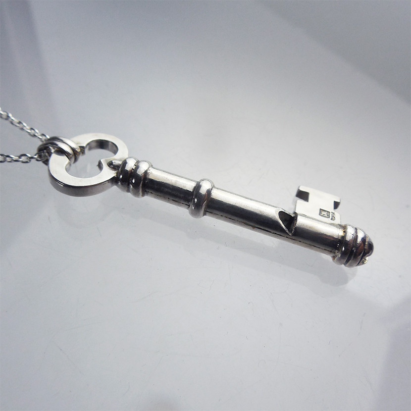 銀の笛 　シルバーペンダント　ホイッスル　key 鍵　カギ 【送料無料】whistle00
