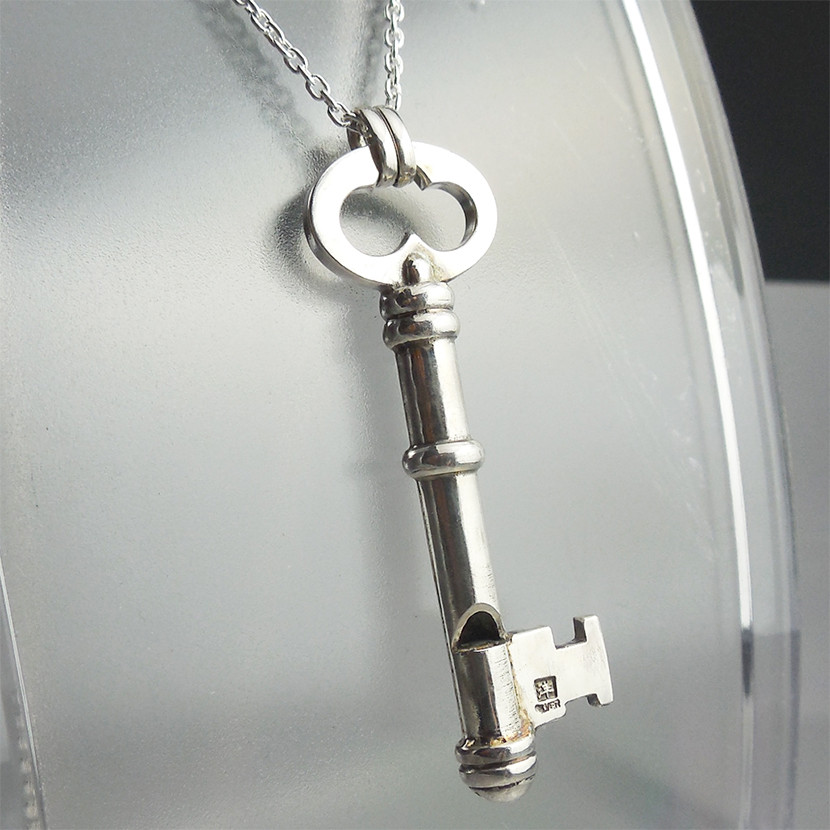 銀の笛 　シルバーペンダント　ホイッスル　key 鍵　カギ 【送料無料】whistle00