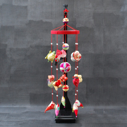 2026年版受付終了】願いをつなぐ つるし雛(小) 正絹古布使用の一点物