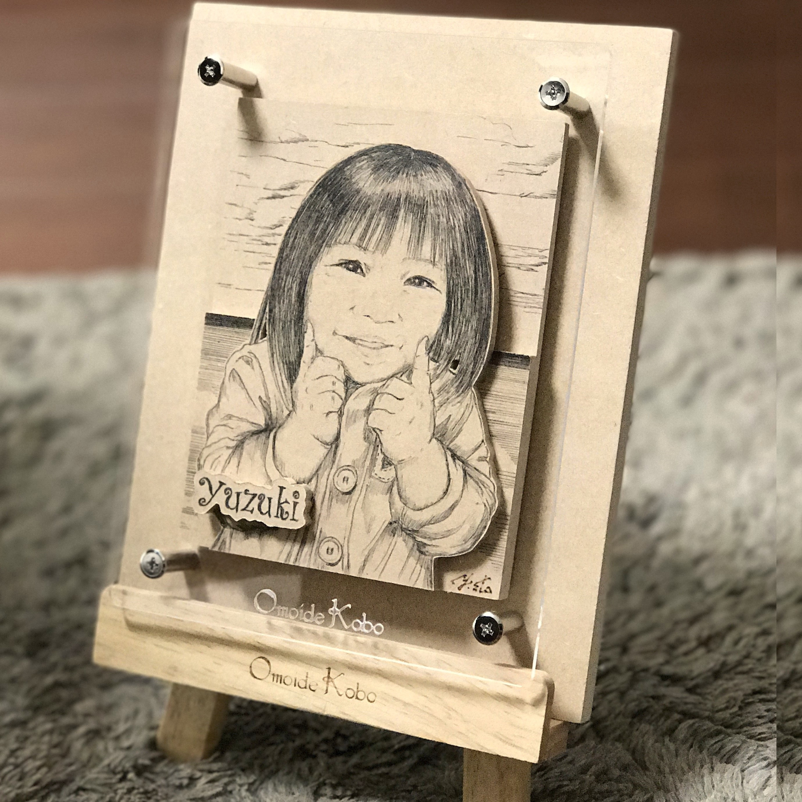 2名さま　B4サイズ【似顔絵オーダー】木目調フレーム 似顔絵 イラスト 2人用 B4サイズ(257mm×364mm)専用額縁付 | 福井