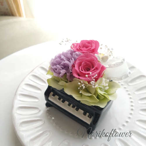 グランドピアノ ピンク プリザーブドフラワー クリアケース付き