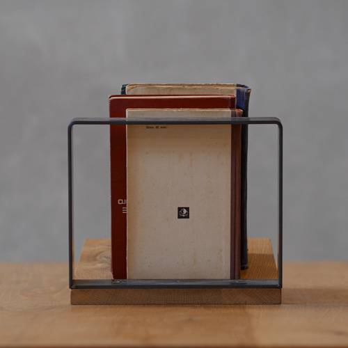 送料無料／[Slanting Stand]ブックスタンド 古材 アイアン