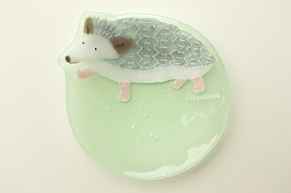 【ガラス】動物小皿 ハリネズミ ミントグリーン 1枚目の画像