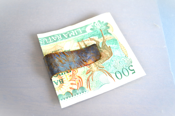 Titanium money clip・純チタンマネークリップ・青金裏木目AA・５2mm 4枚目の画像