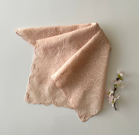 桜染め 桜柄の綿レースハンカチ ハンカチ・手ぬぐい Herbal Life