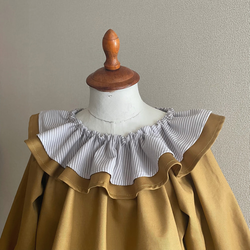 残1着…✂︎W フリル襟のスモック 90size ヘーゼル キラキラ