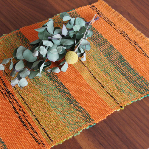 手織りウールちょこっとマット オレンジ系 敷物/飾り/インテリア