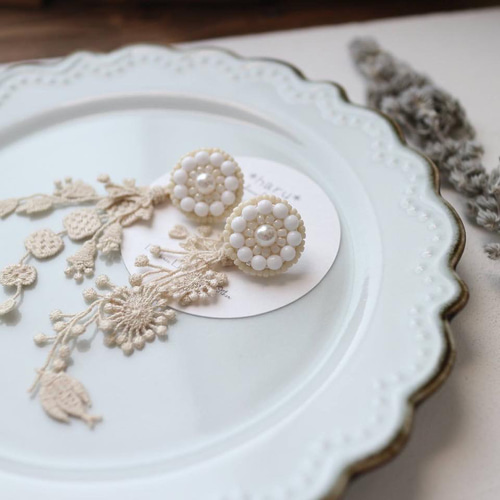 再販】2way♡ビーズ刺繍とレースタッセル（ベージュ）のピアス