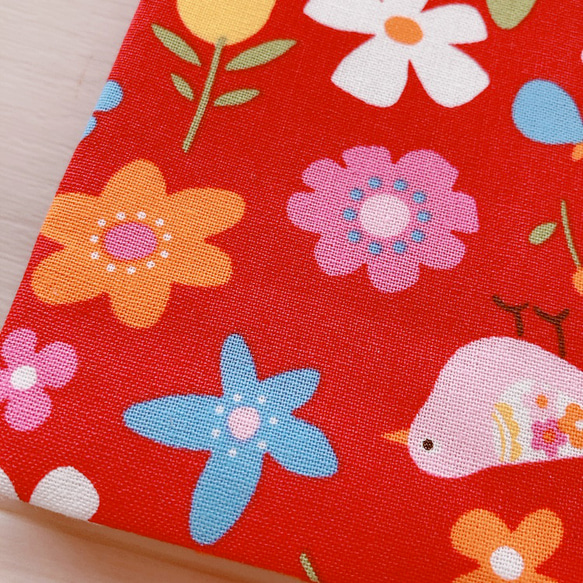 【A5判サイズ】小鳥と花柄　赤 　ブックカバー　文芸雑誌カバー 5枚目の画像