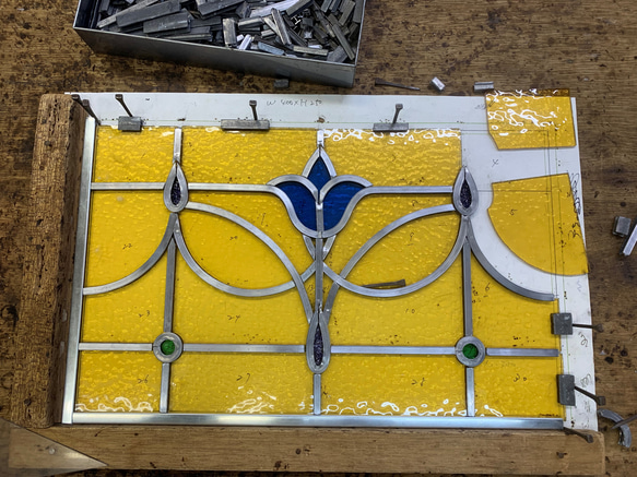 「アンティーク調ステンドグラスパネル・E」アンティーク調　レトロ　ケイム組み　インテリア雑貨・生活道具 7枚目の画像