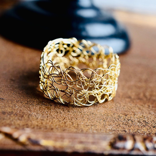 リボンコード編みリング [ミラノ・デザイン賞受賞作品] ゴールド