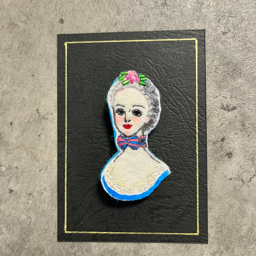 マリーアントワネット3】刺繍 絵画ブローチ 人物アクセサリー 個性的