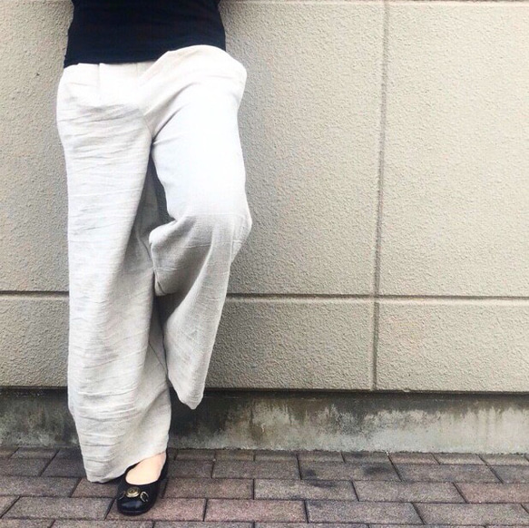 ■3天內出貨■【補貨】寬鬆「亞麻寬褲」米色/米白色鬆緊腰寬鬆褲，適合秋季 第3張的照片