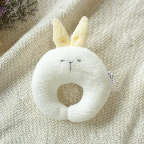 うさぎのガラガラ(白)☆にぎにぎ☆ベビーラトル☆出産祝い☆プチ