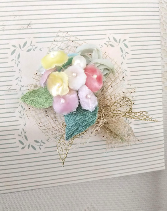 染め布花＊ファンシー☆小花の花束コサージュ～♪ 3枚目の画像