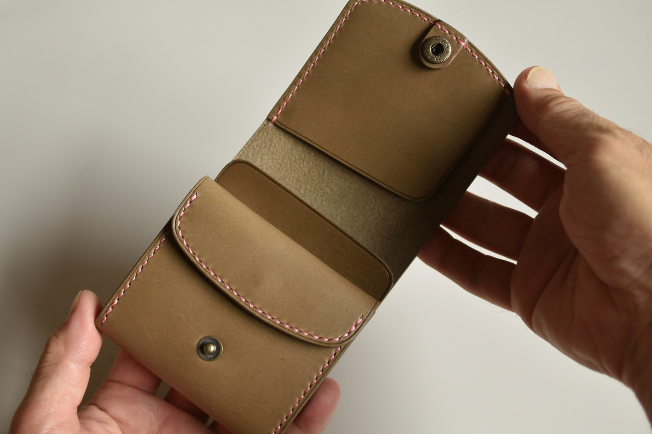 コンパクトウォレット 美品 本革 コンパクトウォレット 二つ折り財布 折り財布【受注制作
