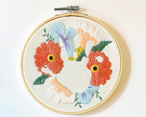 春の花畑デザイン 足形手形刺繍ボード♡メモリアルボード | Pay ID
