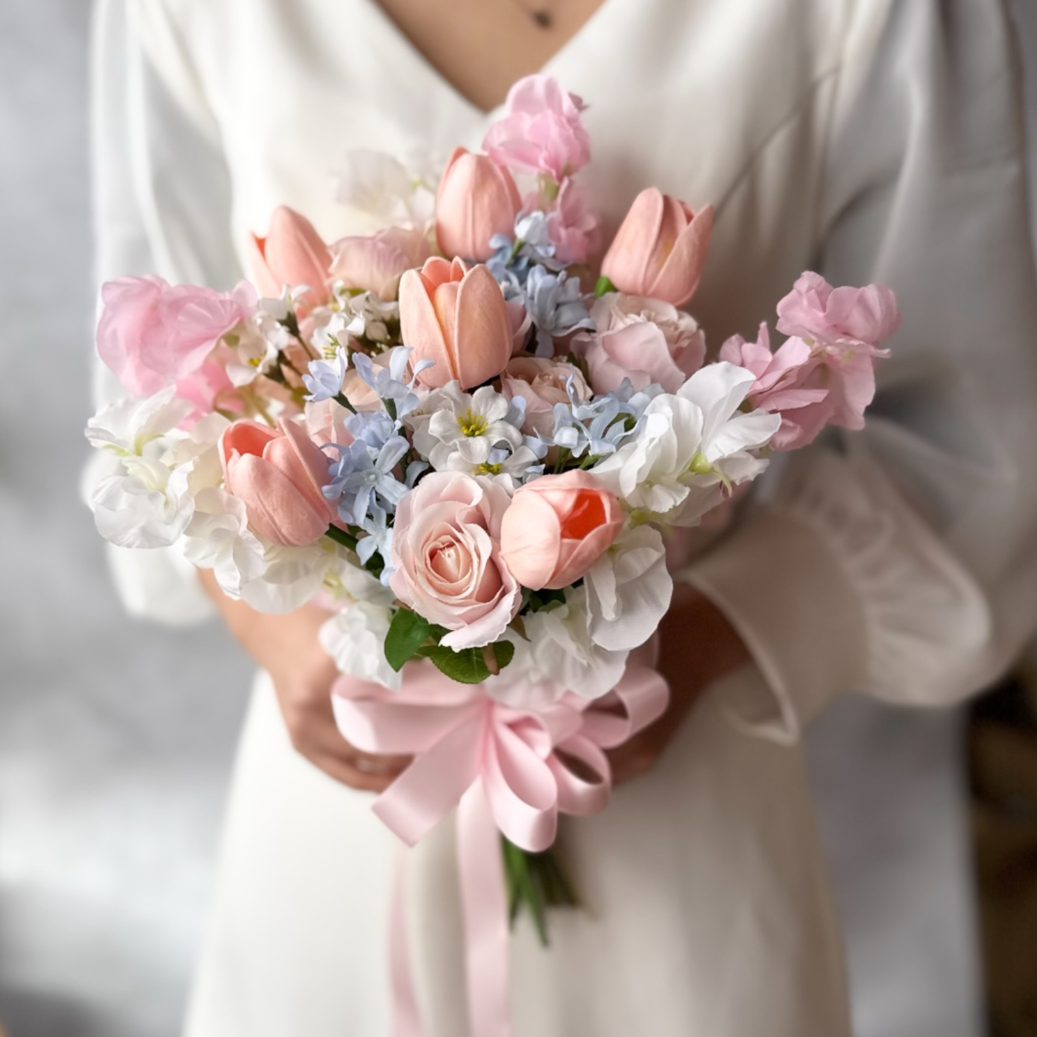 【送料無料】ピンクチューリップ×水色クラッチブーケ☆ブートニア