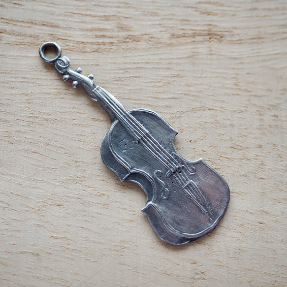 ドイツの錫細工〜バイオリン〜 1枚目の画像