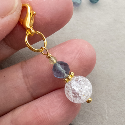 フローライト クラック水晶 チャーム イヤホンジャック めじるし