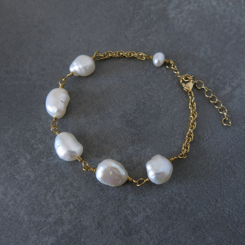 いろいろな形の淡水パール　バロック　ブレスレット いろいろな形の淡水パールバロックブレスレット