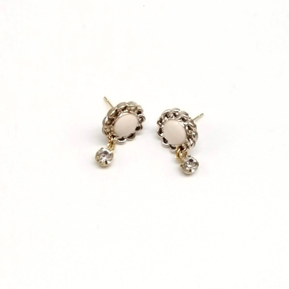 新色上架【Surgical Stainless Earrings】黑灰白Button Stone Daily Earrings 第8張的照片