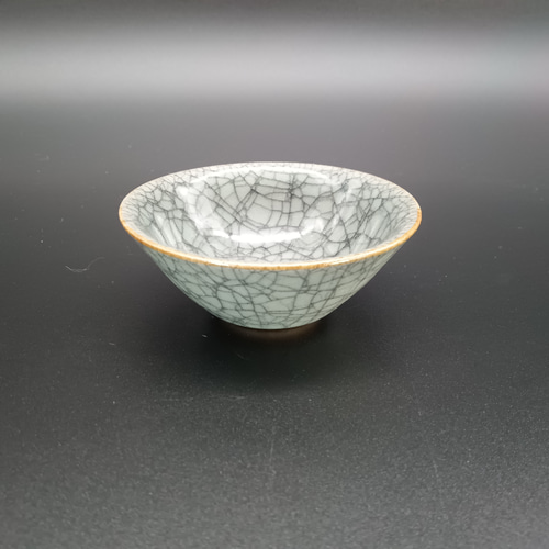 青瓷盃 圓田拓男作 美術年鑑掲載作家 共箱 青瓷 青磁 盃 ぐい呑 ぐい呑