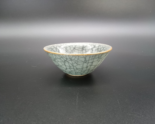 青瓷盃 圓田拓男作 美術年鑑掲載作家 共箱 青瓷 青磁 盃 ぐい呑 ぐい呑