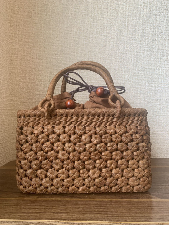 山葡萄　山葡萄籠バッグ　山葡萄かごバッグ　花編み　内布あり 