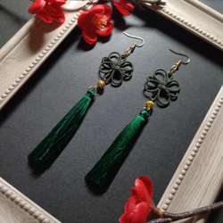 梅結びとタッセルのピアス(イヤリング)(色オーダー可)【水引【成人式