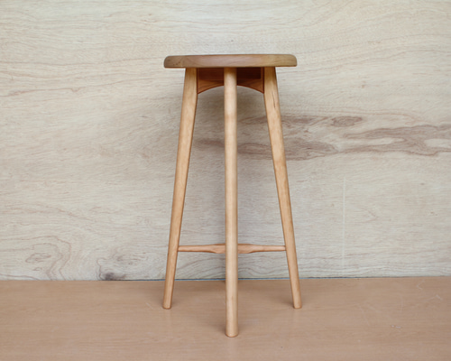 無垢材のキッチンスツールA・ブラックチェリー材・ハイスツール