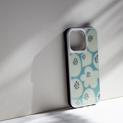 【iPhone17対応】お花と暮らそう 強化ガラスケース 北欧 スマホケース/スマホカバー 9H強化ガラス 花 花柄 2枚目の画像